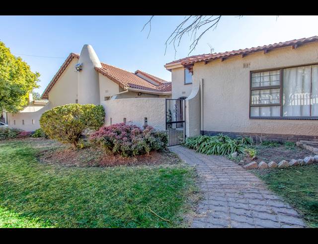 4 BEDROOM HOUSE RENTED IN DISCOVERY